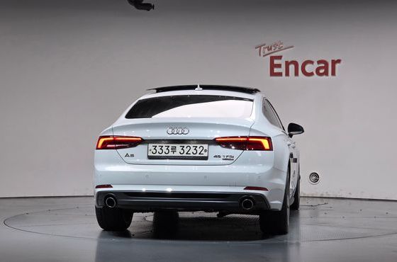 Audi A5 45 TFSI Quattro Premium Sportback — пробег 84 891 км — фото 4 из 5