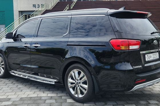 Kia Carnival 9-seater Prestige — пробег 108 175 км — фото 4 из 5