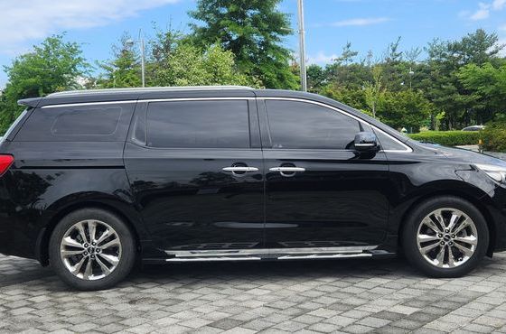 Kia Carnival 9-seater Prestige — пробег 108 175 км — фото 5 из 5