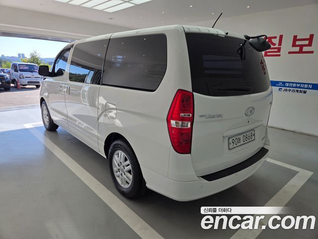 Hyundai Starex Van 3-Seater Smart — пробег 91 000 км — фото 4 из 5