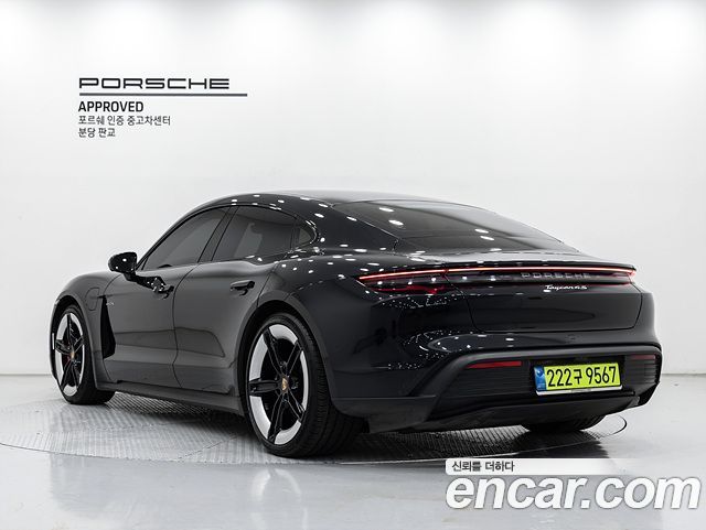 Porsche Taycan 4S — пробег 17 660 км — фото 2 из 5