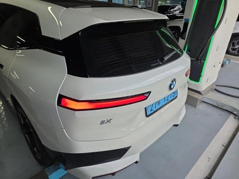 BMW iX xDrive50 Sports Plus — пробег 30 000 км — фото 5 из 5