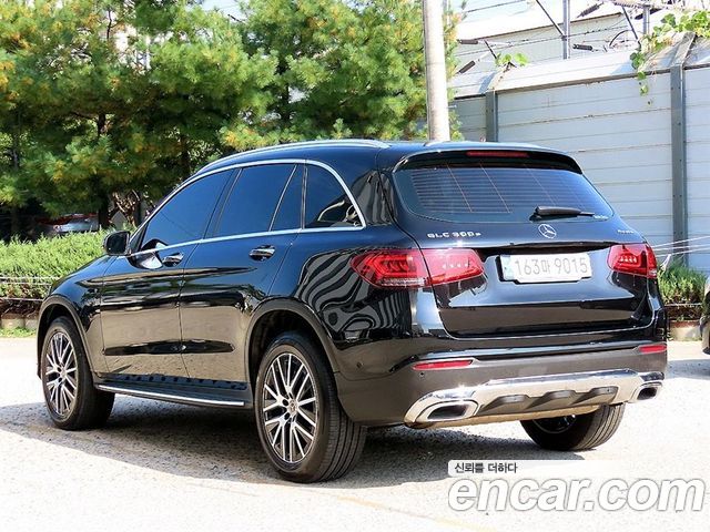 Mercedes-Benz GLC-Class GLC300e 4MATIC — пробег 73 960 км — фото 3 из 5