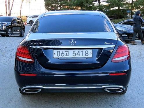 Mercedes-Benz E-Class E220d 4MATIC Exclusive — пробег 194 498 км — фото 4 из 5
