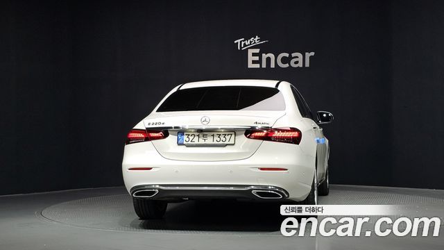 Mercedes-Benz E-Class из Кореи Encar