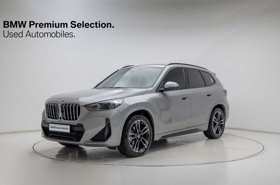 BMW X1 xDrive 20i M Sport — пробег 4 022 км — фото 1 из 5