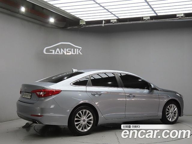 Hyundai Sonata 2.0 Smart — пробег 241 500 км — фото 4 из 5