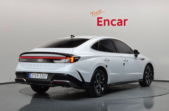 Hyundai Sonata 2.0 Exclusive — пробег 15 459 км — фото 2 из 5