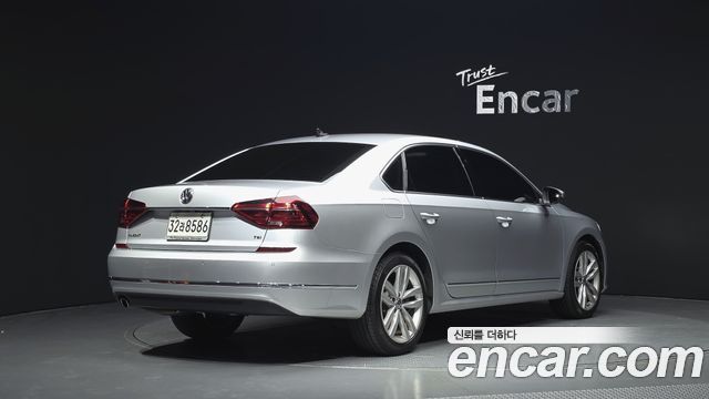 Volkswagen Passat 2.0 TSI B7 — пробег 72 086 км — фото 2 из 5