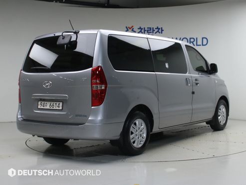 Hyundai Starex Van 3-Seater Smart — пробег 93 070 км — фото 2 из 5