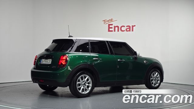 Mini Cooper 5Door HIGH 3rd — пробег 37 755 км — фото 2 из 5