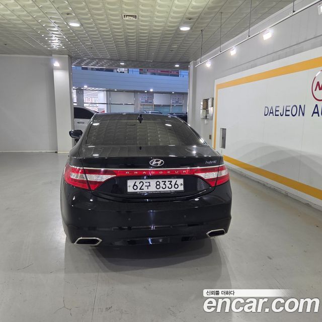 Hyundai Grandeur Premium — пробег 234 448 км — фото 4 из 5