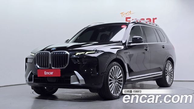 BMW X7 xDrive 40i Design Pure Excellence 7-Seater — пробег 93 914 км — фото 1 из 5