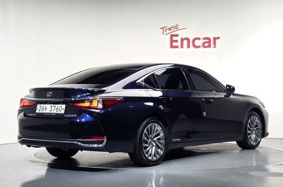 Lexus ES Executive — пробег 85 592 км — фото 2 из 5