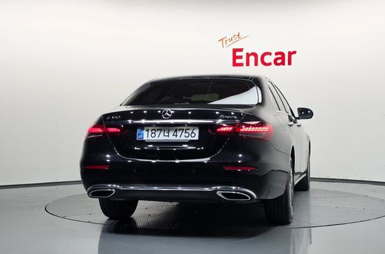 Mercedes-Benz E-Class E350 4MATIC Avantgarde — пробег 58 256 км — фото 4 из 5