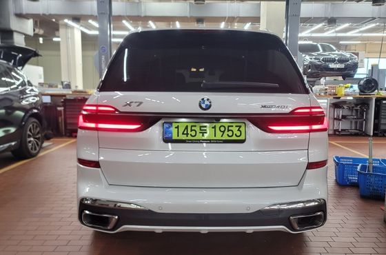BMW X7 xDrive 40i M Sport 6STR — пробег 4 046 км — фото 4 из 5