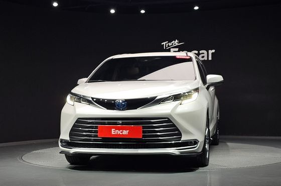 Toyota Sienna 2.5 Hybrid 2WD — пробег 55 916 км — фото 3 из 5