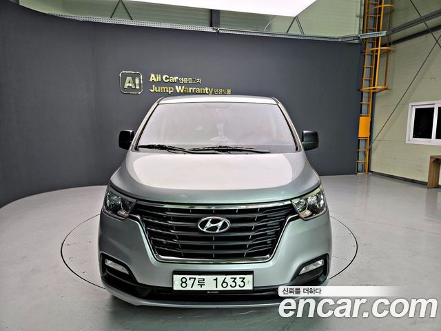 Hyundai Starex Van 3-Seater Smart — пробег 137 728 км — фото 2 из 5