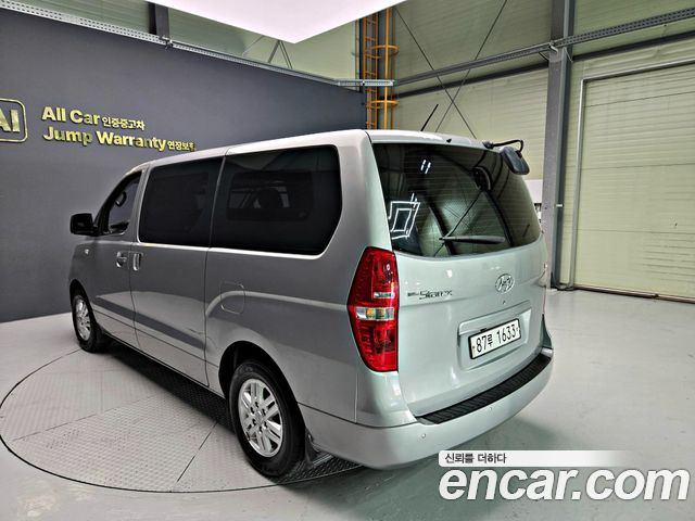 Hyundai Starex Van 3-Seater Smart — пробег 137 728 км — фото 4 из 5