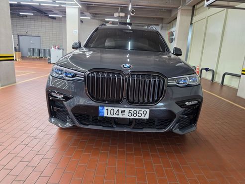 BMW X7 xDrive 40i M Sport Online Exclusive Edition 6 Seater — пробег 83 128 км — фото 3 из 5