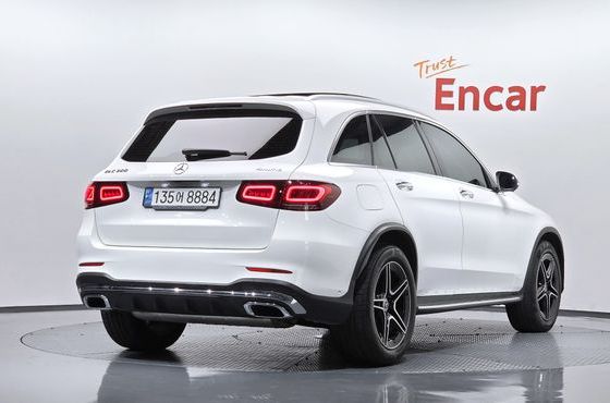Mercedes-Benz GLC-Class GLC300 4MATIC — пробег 35 813 км — фото 2 из 5