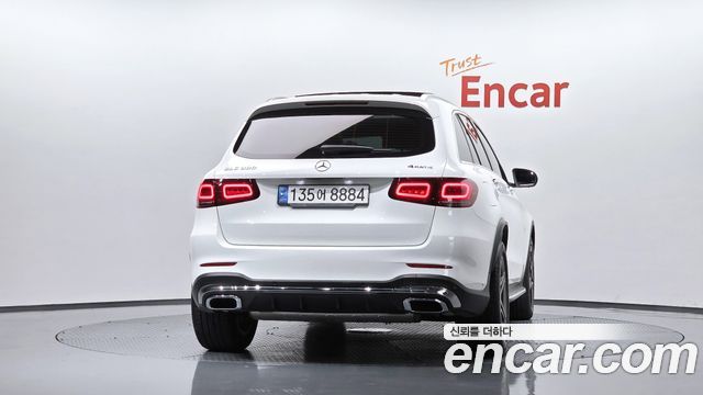 Mercedes-Benz GLC-Class GLC300 4MATIC — пробег 35 813 км — фото 4 из 5