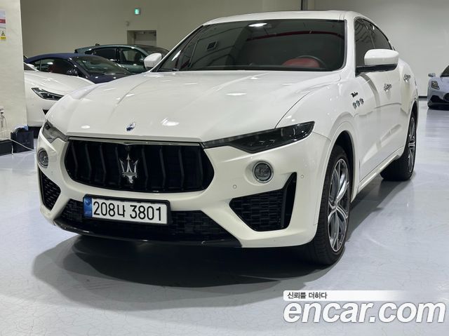 Maserati Levante 3.0 S AWD Modena — пробег 19 100 км — фото 1 из 5