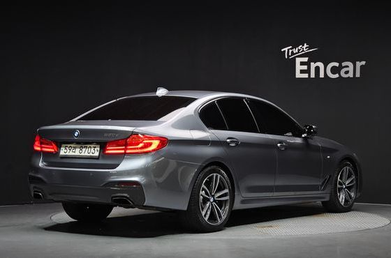 BMW 5-Series 520d M Sport Package Plus — пробег 256 333 км — фото 2 из 5