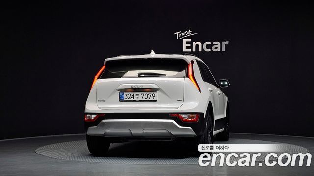Kia Niro Trendy — пробег 11 074 км — фото 4 из 5