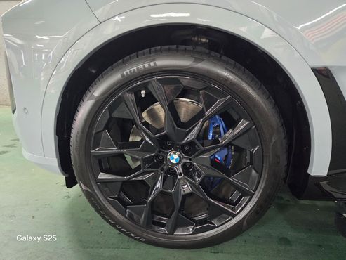 BMW X7 xDrive 40i M Sport 6STR — пробег 5 800 км — фото 5 из 5