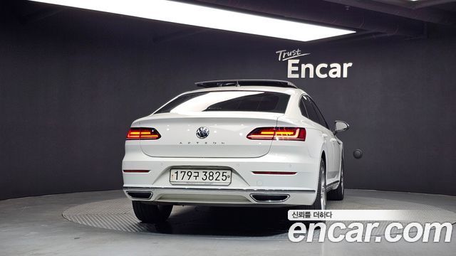 Volkswagen Arteon 2.0 TDI Prestige — пробег 196 018 км — фото 4 из 5