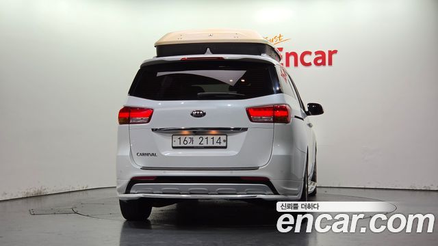 Kia Carnival из Кореи Encar