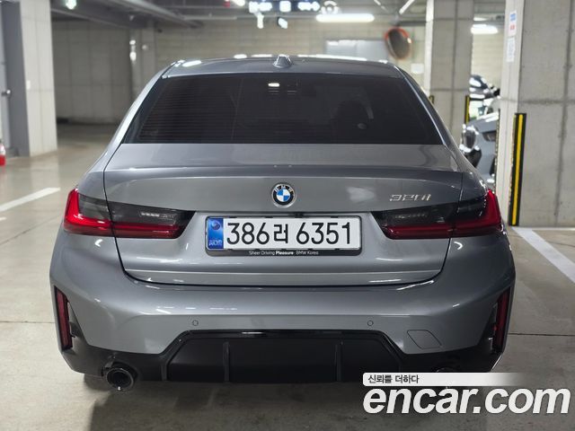 BMW 3-Series 320i M Sport — пробег 4 431 км — фото 4 из 5