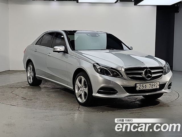 Mercedes-Benz E-Class E350 4MATIC Avantgarde — пробег 118 121 км — фото 2 из 5