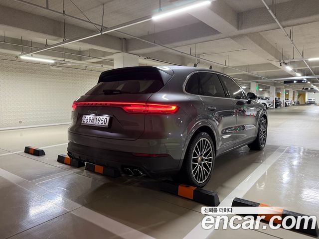 Porsche Cayenne 3.0 — пробег 52 000 км — фото 2 из 5