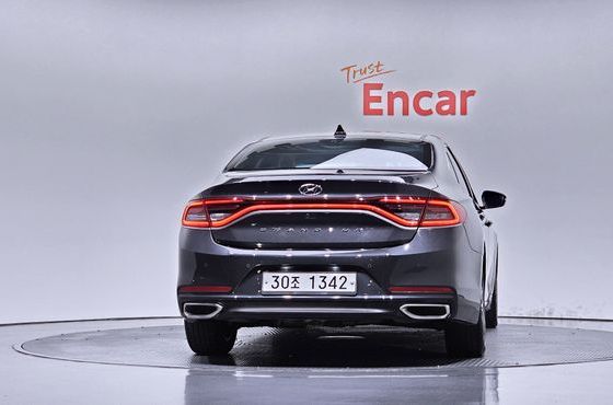 Hyundai Grandeur 2.2 Diesel Premium — пробег 202 909 км — фото 4 из 5
