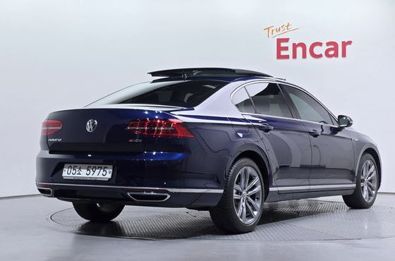 Volkswagen Passat 2.0 TDI Prestige — пробег 73 663 км — фото 2 из 5