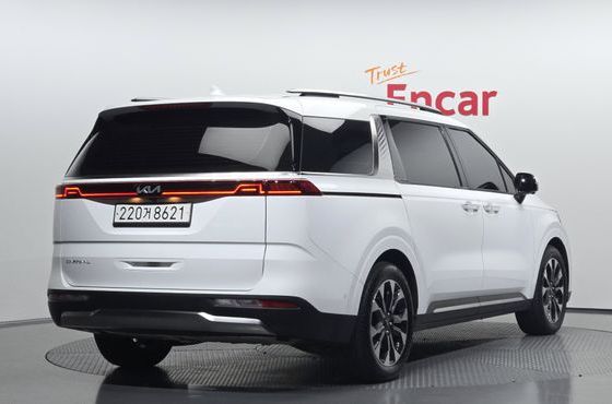 Kia Carnival Gasoline 9-Seater Signature — пробег 39 092 км — фото 2 из 5