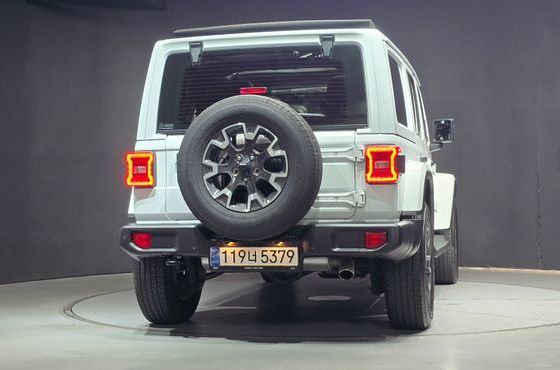 Jeep Wrangler 2.0 Sahara Power Top 4Door — пробег 9 258 км — фото 4 из 5