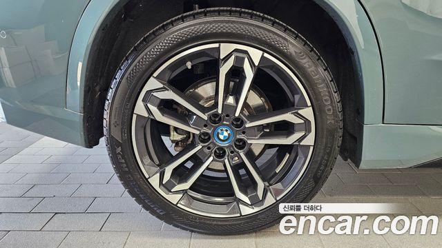 BMW iX1 из Кореи Encar