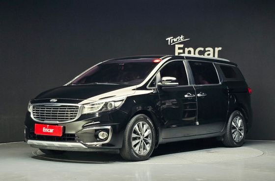 Kia Carnival 9-seater Luxury — пробег 132 086 км — фото 1 из 5