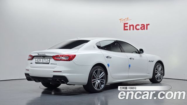 Maserati Quattroporte S Q4 3.0 V6 Gransport — пробег 73 164 км — фото 2 из 5