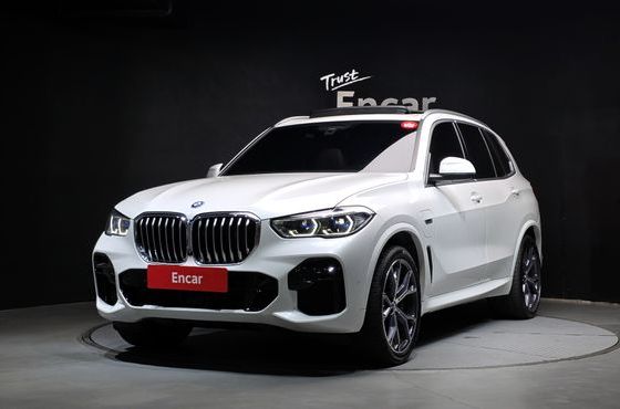 BMW X5 xDrive 45e M Sport — пробег 81 137 км — фото 1 из 5