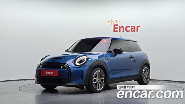 Mini Cooper Gen ZE Edition 3rd — пробег 42 047 км — фото 1 из 5