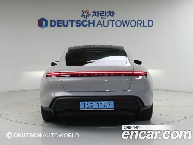Porsche Taycan из Кореи Encar