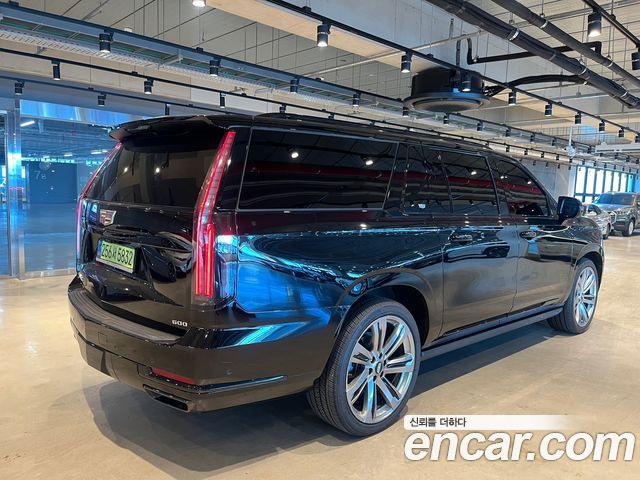 Cadillac Escalade 6.2 ESV ESV Sports Platinum — пробег 21 000 км — фото 5 из 5