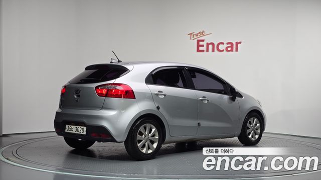 Kia pride 1.4 MPI Hatchback Deluxe — пробег 43 767 км — фото 2 из 5
