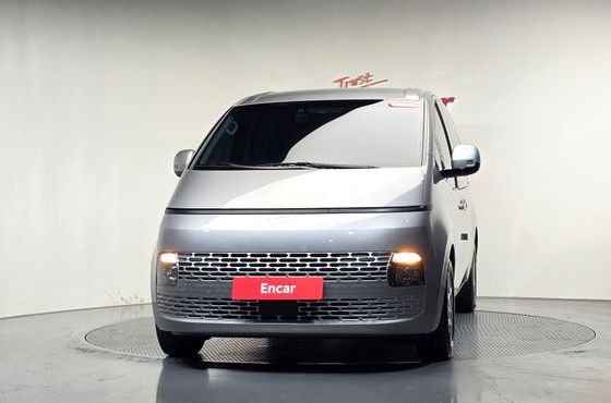 Hyundai Staria L3.5 Cargo 5-Seater Modern — пробег 5 368 км — фото 3 из 5