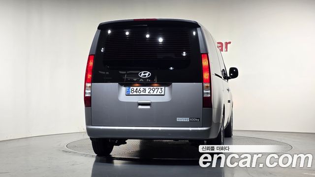 Hyundai Staria L3.5 Cargo 5-Seater Modern — пробег 5 368 км — фото 4 из 5