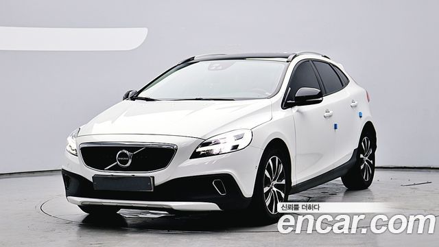 Volvo V40 D3 — пробег 79 249 км — фото 3 из 5